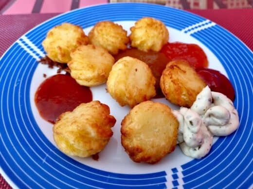 Die letzten Herzoginkartoffeln mit Grillsoßen und Remoulade
