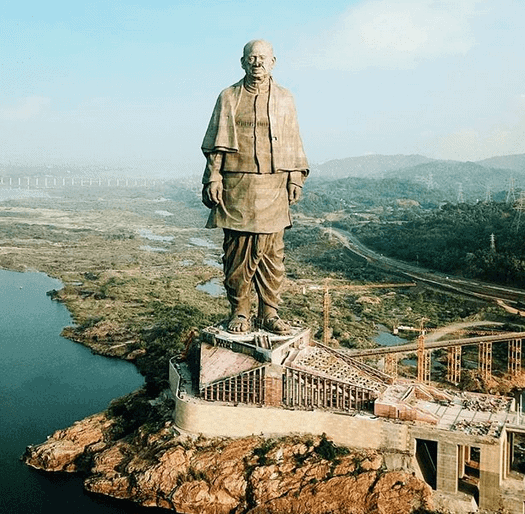 182-metre-high monument