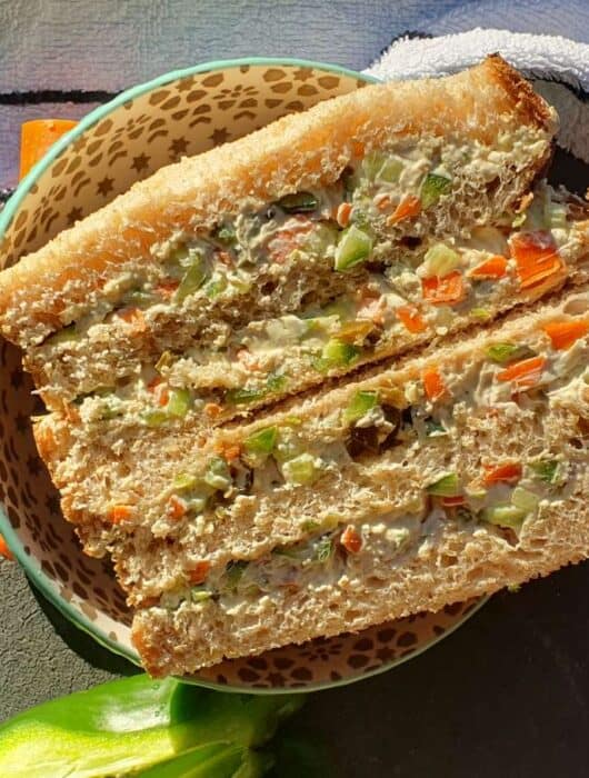 cream cheese veggie sandwich