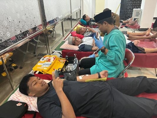 Dari Masjid Nur Intan terkumpul 31 kantong Darah. Rezky : ikut Donor dapat Beras, dan Minyak Goreng