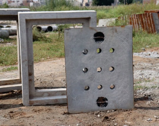MANHOLE COVERS & FRAME