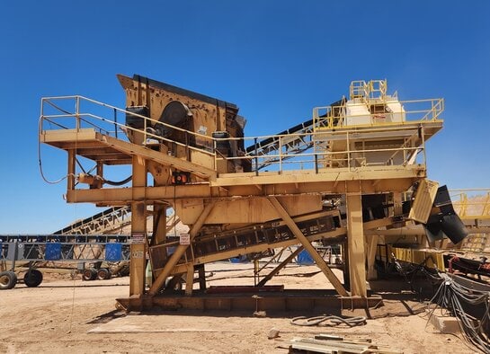 CRUSHER STRUCTURE with XHD ALLIS 4’ wide x 12’ long 2 deck Vibrating Scalping Screen - Image 2