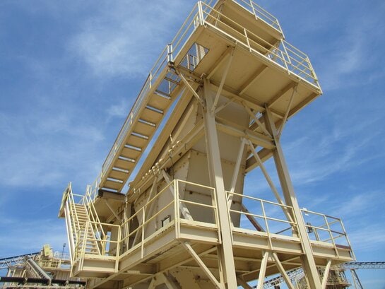 VIBRATING SCREEN SUPPORT STRUCTURE - Heavy Duty Incline Vibrating Screen Structure - Image 12