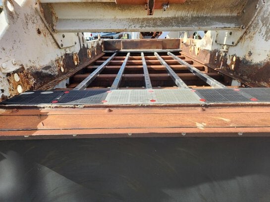 IST 6’ wide x 12’ long Two Deck Horizontal Hi-Frequency Sizing & Dewatering Screen - Image 5
