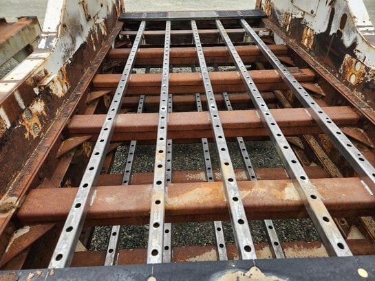 IST 6’ wide x 12’ long Two Deck Horizontal Hi-Frequency Sizing & Dewatering Screen - Image 6