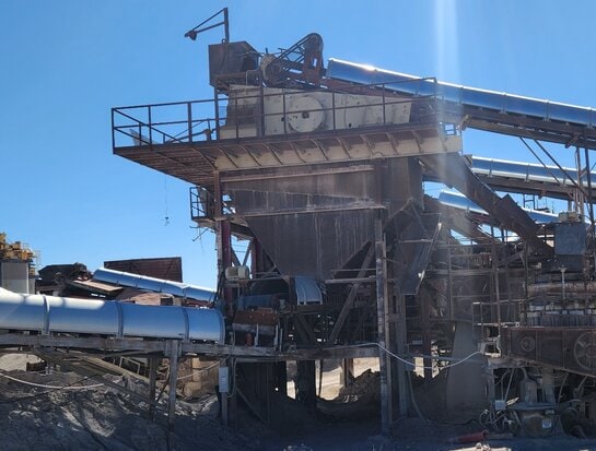 VIBRATING SCREEN - Pioneer 6’ wide x 16’ long Two deck Incline Vibrating Screen - Image 3