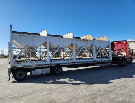(4) - FOUR BIN COLD FEED HOPPERS - 8 1/2’ x 8’ hoppers with clam gate discharge - Image 7