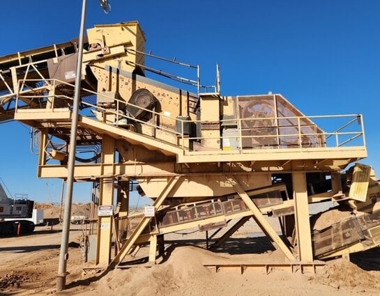 CRUSHER STRUCTURE with XHD ALLIS 4’ wide x 12’ long 2 deck Vibrating Scalping Screen - Image 9