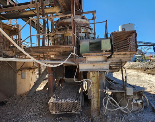 SYMONS 4¼’ Short Head Cone Crusher with Structure - Image 3