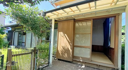 大磯町東小磯 平家一戸建て築80年超え 庭付き貸家募集中