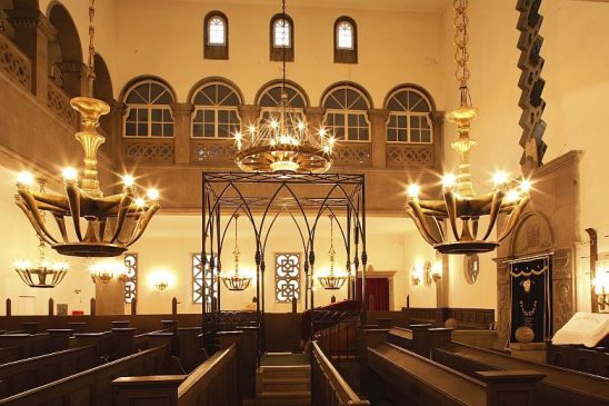 Zsinagóga Pozsonyban belső látkép.