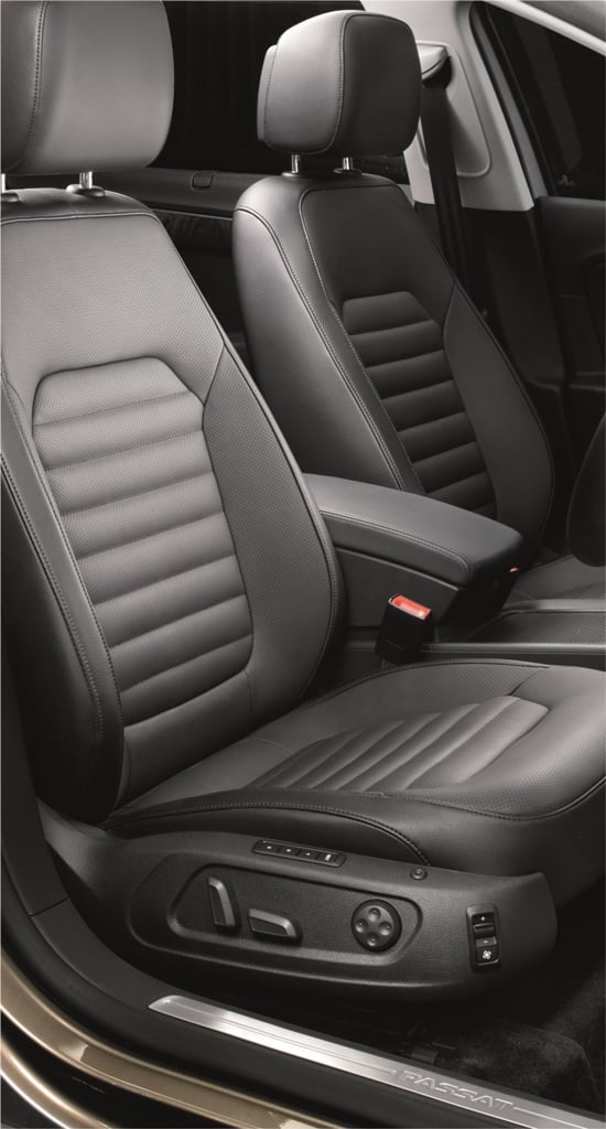 VW Passat_12-way adjustable electric front seats