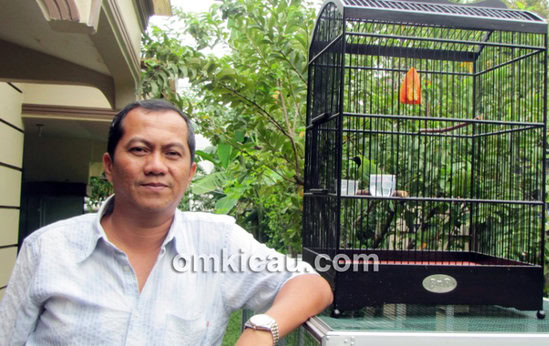 Om Yayang bersama cucak hijau Dahsyat.