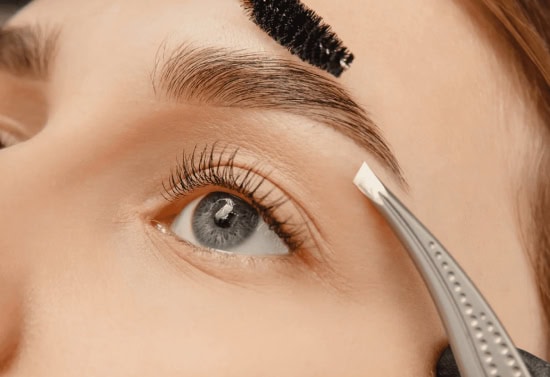 Expert Eyebrow shaping