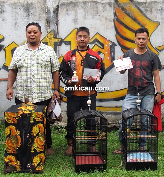 Latber Effentta-juara kenari