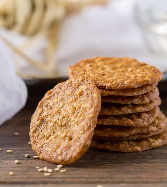 benne wafers with scattered benne seeds