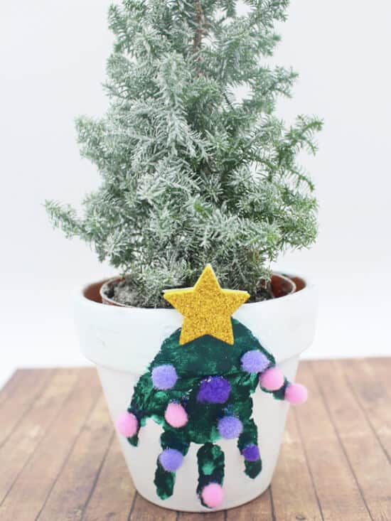 Christmas craft clay pots for kids