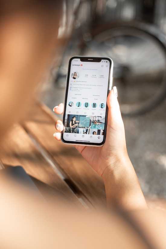 Understanding-the-Instagram-Keeps-Repeating-Stories-Issue