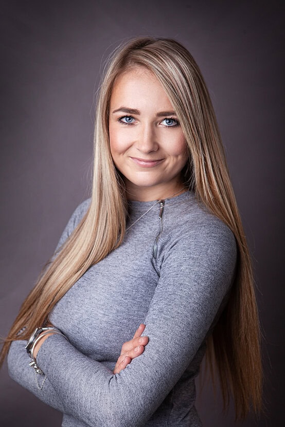 Mgr. Nicole Fišerová Ph.D. lektor, odborný garant jazykového vzdělávání, konzultant v oblasti marketingu