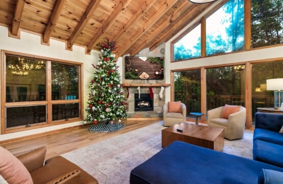 We'd love to share our place with your extended family during the holiday season.