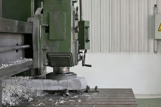 CNC Machining vs Precision CNC Machining: What Is the Difference?