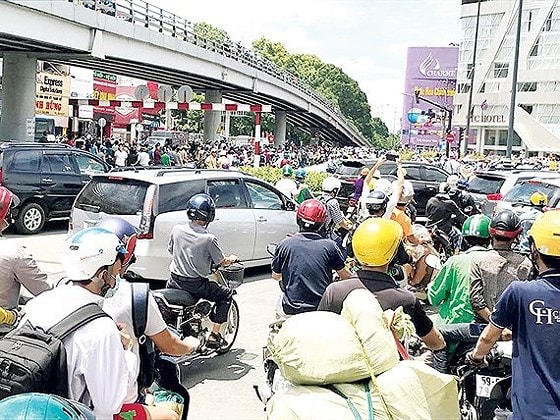 Chế tài xử lý hành vi tụ tập đông người trái pháp luật Chế tài xử lý hành vi tụ tập đông người trái pháp luật