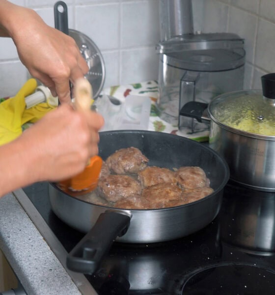 Comfort foods go beyond taste—they offer emotional reassurance, cultural identity, and nostalgia. Learn why we crave them and how they connect us.