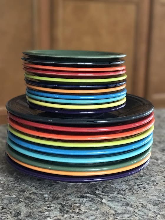 How To Plan A Holiday Party On A Budget #SaveWithHopster