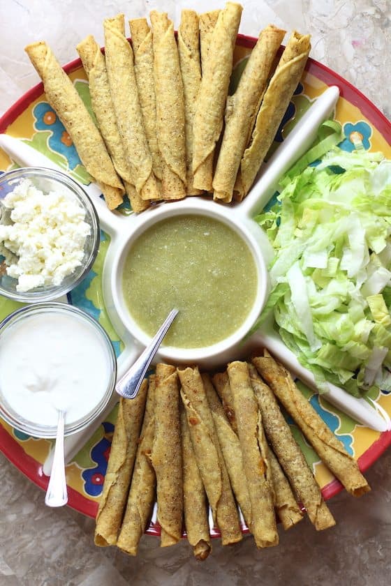 Try green salsa on your Delimex taquitos & tacos + Print the coupon to save $1 at @Walmart #DelimexFiesta #Ad https://www.savingyoudinero.com/?p=44251