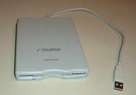 Auch schon ein Museumsstück: 3,5"-USB-Laufwerk (Foto: siehe Bildnachweis untent)