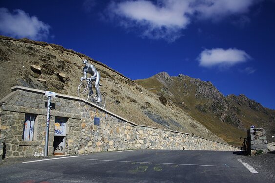Le tour de France dans les Pyrénées : favoris et français face à 3 étapes décisives