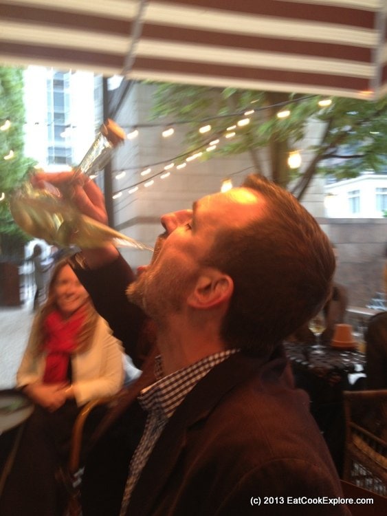 iberica-la-terraza How to drink from a porron