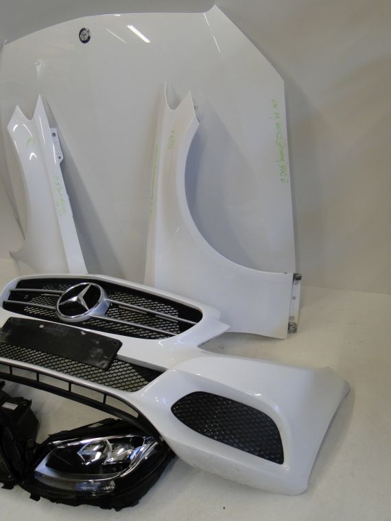 MERCEDES C KLASA W205 AVANTGARDE ZDERZAK PRZEDNI