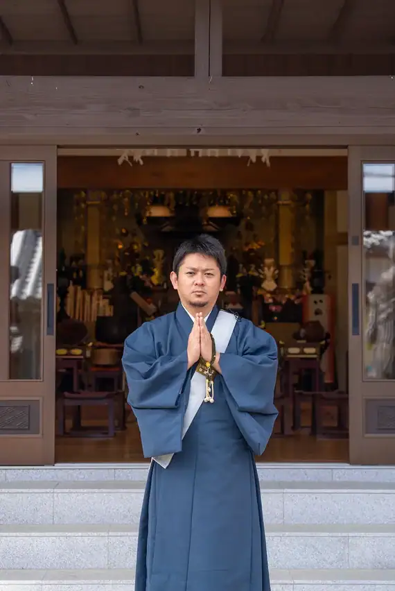 本永寺の副住職、黒木省吾のプロフィール写真