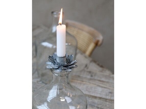 Glasflasche mit Kerzenhalter