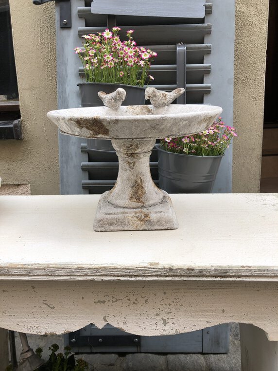 Vogeltränke aus Zement – Bild 3
