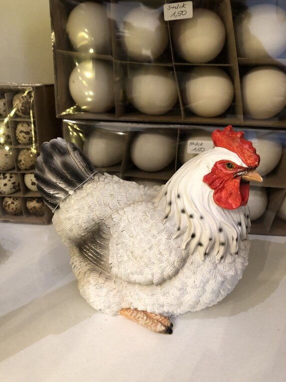 Huhn aus Polyresin weiß