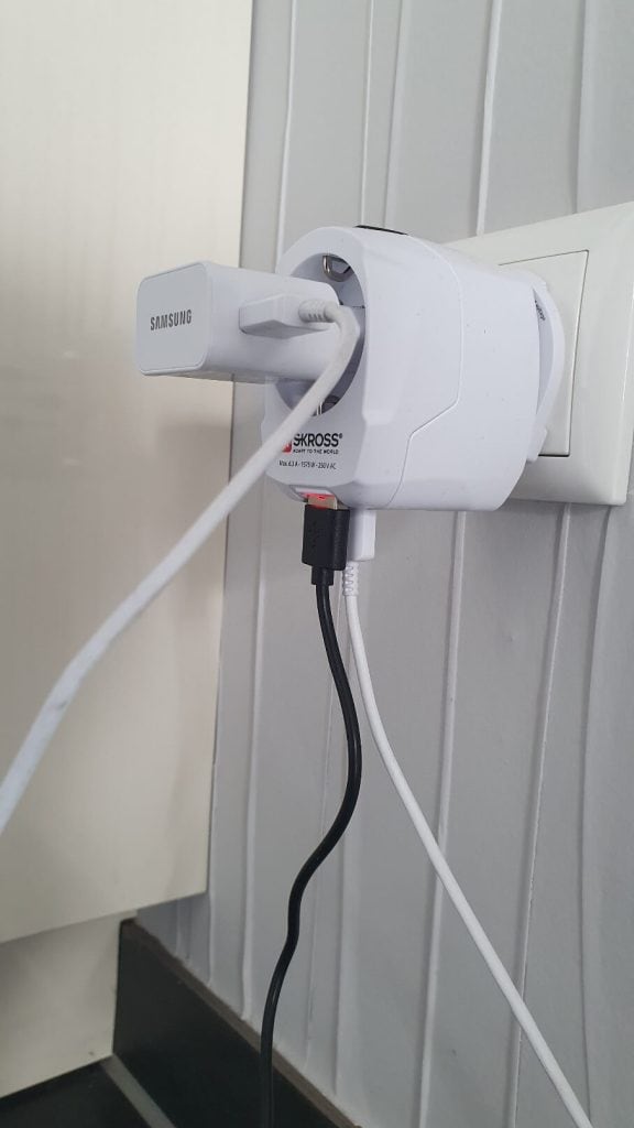 Reiseadapter weltweit mit USB Anschluss - Reise-Gadgets