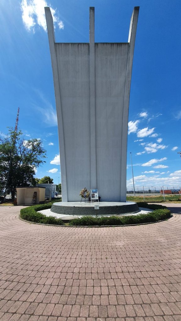 Luftbrückendenkmal Frankfurt Flughafen
