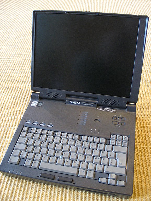 Nichts Besonderes, aber erfolgreich: der Compaq Armada (Foto via Wikimedia)