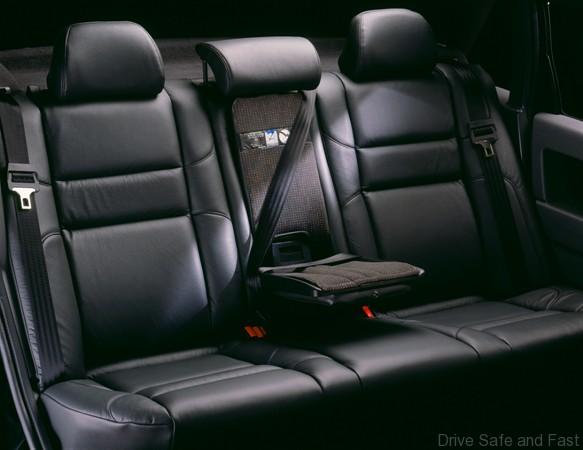 The first integrated booster cushion from 1990 in a Volvo 850.