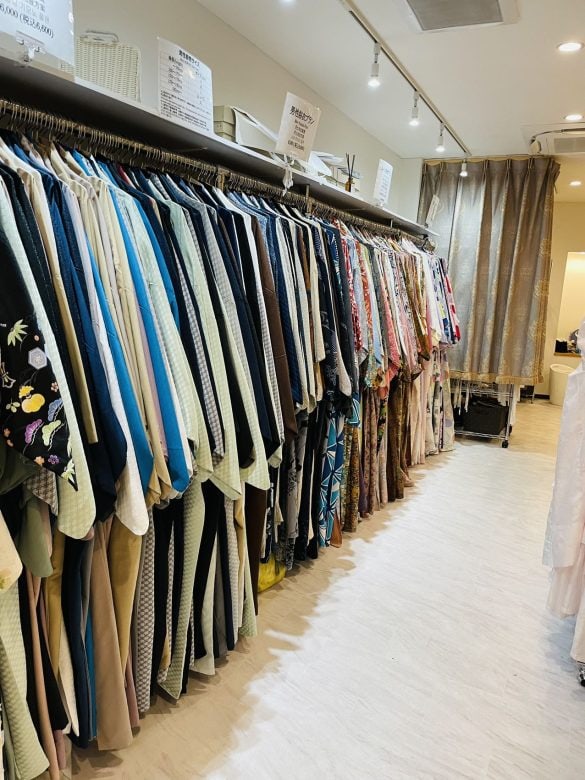 嵐山本店 店内着物
