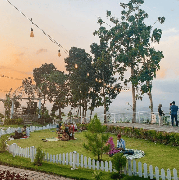 tempat wisata kuliner dan alam de mangol