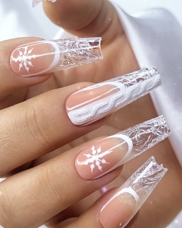 Brilla en Navidad: Consejos de Uñas con Legacy Nails 10 photo 2023 12 22 14 33 23