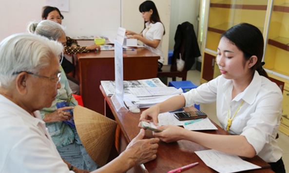 Tạm dừng đóng vào quỹ hưu trí và tử tuất.