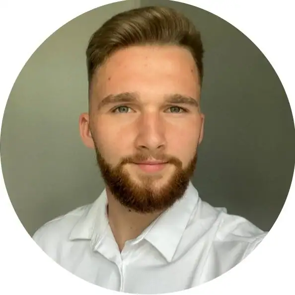 Stronomaniak - twórca stron internetowych. Tomasz Brach opinia.