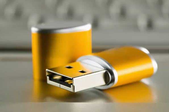 Внешний жесткий диск против флэш-накопителя: в чем разница? 1 USB-флеш-накопитель (флешка)