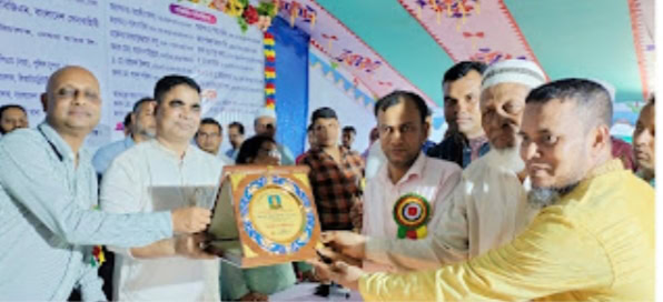 সোনারগাঁওয়ে এসএসসি পরীক্ষায় জিপিএ ৫ প্রাপ্ত কৃতি শিক্ষার্থী ও গুনীজন সংবর্ধনা