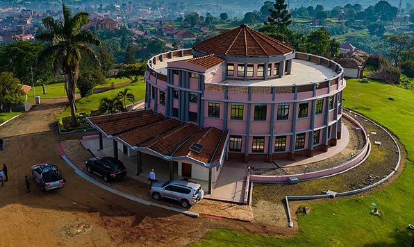Visit Tooro Palace