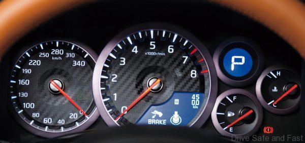 Nissan-GT-R-4